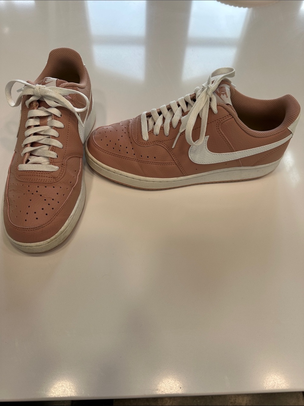 Nike women’s Low-Top Sneakers - Dusty Pink/White